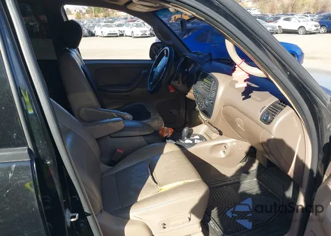 2003 Toyota Sequoia Sr5 V8 z USA, uszkodzony, nr VIN 5TDBT44A43S200701